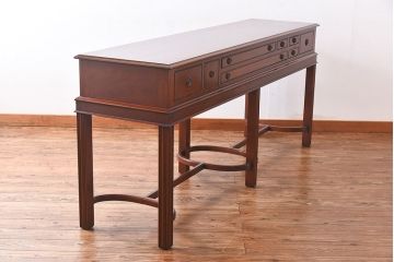 アンティーク家具　イギリスアンティーク　マホガニー　細かな引き出しが魅力の薄型コンソールテーブル(サイドテーブル)