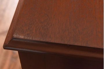 アンティーク家具　イギリスアンティーク　マホガニー　細かな引き出しが魅力の薄型コンソールテーブル(サイドテーブル)