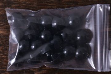 アンティーク雑貨　ビンテージ　シンプルな半球型のボタンセット