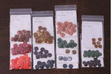アンティーク雑貨　ビンテージ　ゴージャスな色合いのボタンセット