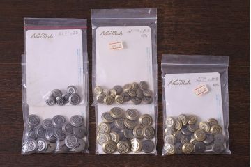 アンティーク雑貨　ビンテージ　エンブレムのようなデザインのボタンセット