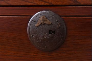 アンティーク家具　和製アンティーク　前面ケヤキ材使用　脚付箪笥ローボード(サイドチェスト、引き出し)