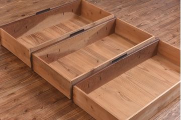 アンティーク家具　和製アンティーク　明治期　前面ケヤキ材使用　縦桟引き戸収納箪笥(水屋箪笥、重ね水屋、戸棚)