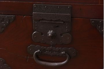 アンティーク家具　和製アンティーク　明治期　前面ケヤキ材使用　縦桟引き戸収納箪笥(水屋箪笥、重ね水屋、戸棚)