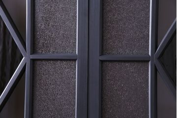 和製アンティーク　シックな雰囲気が漂うペイントガラス引き戸(ガラス戸、建具)2枚セット