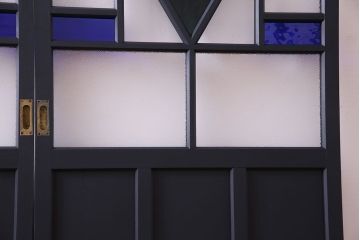 和製アンティーク　シックな雰囲気が漂うペイントガラス引き戸(ガラス戸、建具)2枚セット