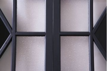 和製アンティーク　シックな雰囲気が漂うペイントガラス引き戸(ガラス戸、建具)2枚セット