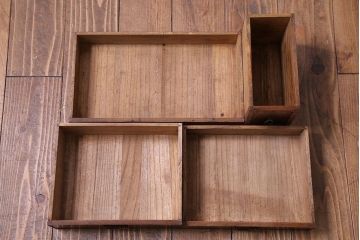 アンティーク家具　和製アンティーク　上手物　上品な雰囲気が漂うタモ材のドレッサー(鏡台、鏡、化粧台)