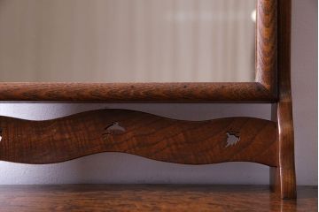 アンティーク家具　和製アンティーク　上手物　上品な雰囲気が漂うタモ材のドレッサー(鏡台、鏡、化粧台)