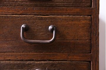 アンティーク家具　和製アンティーク　古い引手が味わい深い小引き出し(小物入れ、小物収納)