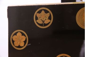 アンティーク家具　古民具・骨董　上手物　豪華な蒔絵が施された鏡台(鏡架け、化粧台、小引き出し)