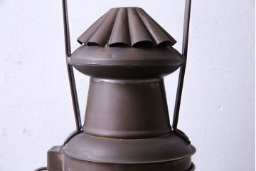 アンティーク雑貨　日本製　NAKAMURA SENTO(中村船燈)　渋さがある手持ちオイルランプ(船舶照明器具、カンテラ)