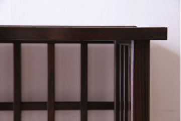 ビンテージ家具　ビンテージ　黒檀　モダンな格子が美しい飾り棚(茶棚)
