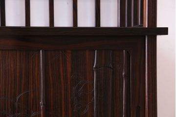 ビンテージ家具　ビンテージ　黒檀　モダンな格子が美しい飾り棚(茶棚)