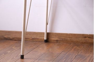 アンティーク家具　ヒノキ材製天板　ペイントが素敵な鉄脚テーブル(平机)