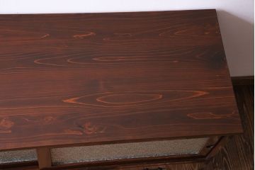 アンティーク家具　和製アンティーク　前面ケヤキ材　漆塗りが美しい鉄脚付タンスローボード(リビングボード、テレビ台)