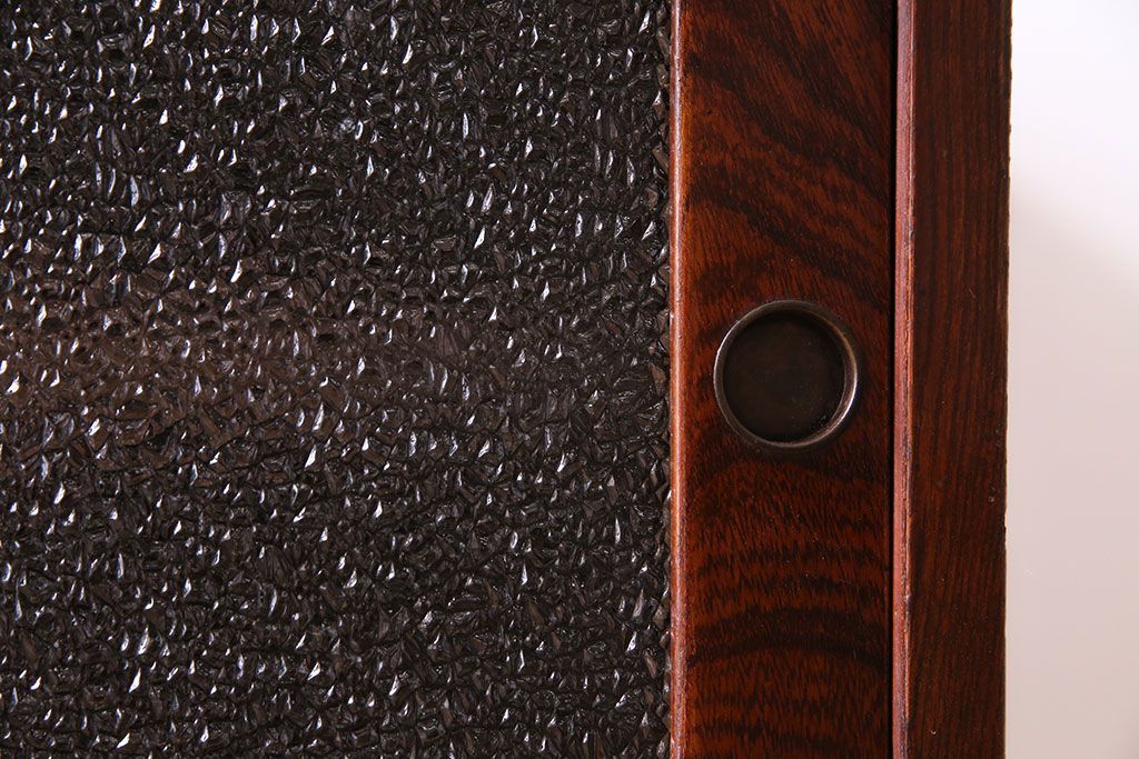 アンティーク家具　和製アンティーク　前面ケヤキ材　漆塗りが美しい鉄脚付タンスローボード(リビングボード、テレビ台)