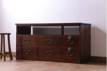 アンティーク家具　大正〜昭和初期　リメイク品　オープンラックが付いた時代箪笥サイドチェスト(ローボード、引き出し)