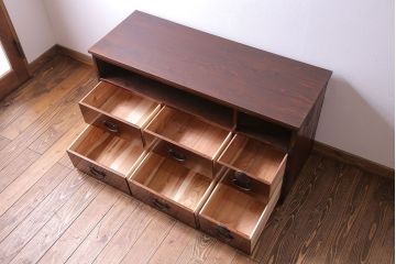 アンティーク家具　大正〜昭和初期　リメイク品　オープンラックが付いた時代箪笥サイドチェスト(ローボード、引き出し)