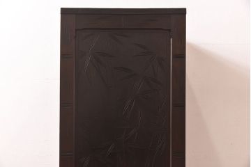 中古　伝統工芸軽井沢彫り　竹の図柄が珍しい上質なチェスト(衣装箪笥、引き出し、洋服ダンス)