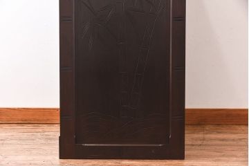 中古　伝統工芸軽井沢彫り　竹の図柄が珍しい上質なチェスト(衣装箪笥、引き出し、洋服ダンス)