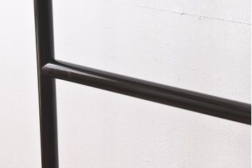 アンティーク雑貨　古民具・骨董　鮮やかな蒔絵が魅力の衣桁(衣装掛け、ハンガーラック)