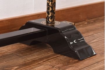 アンティーク雑貨　古民具・骨董　鮮やかな蒔絵が魅力の衣桁(衣装掛け、ハンガーラック)