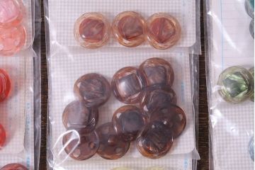 アンティーク雑貨　ビンテージ　落ち着いた色合いのボタンセット(1)