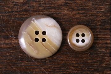 アンティーク雑貨　シンプルで使い勝手の良いビンテージボタンセット