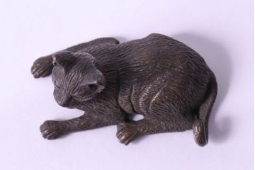 アンティーク雑貨　ビンテージ　銅製　シックな猫のオブジェ(置物、動物像)