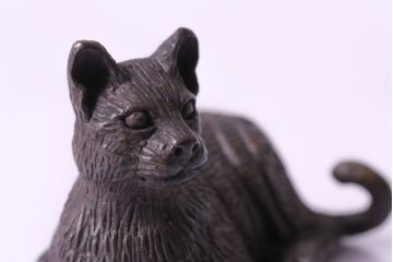 アンティーク雑貨　ビンテージ　銅製　シックな猫のオブジェ(置物、動物像)