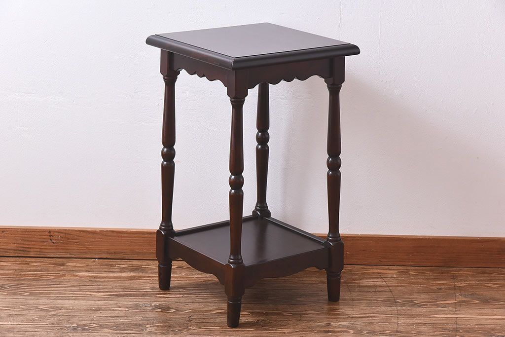 アンティーク雑貨　【O様ご成約品】中古　北海道民芸家具　HM853　落ち着きある色味と上品なデザインが魅力のサイドテーブル(花台)