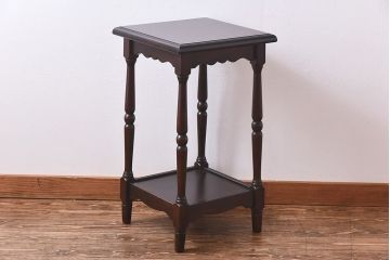 アンティーク雑貨　【O様ご成約品】中古　北海道民芸家具　HM853　落ち着きある色味と上品なデザインが魅力のサイドテーブル(花台)