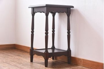 アンティーク雑貨　【O様ご成約品】中古　北海道民芸家具　HM853　落ち着きある色味と上品なデザインが魅力のサイドテーブル(花台)