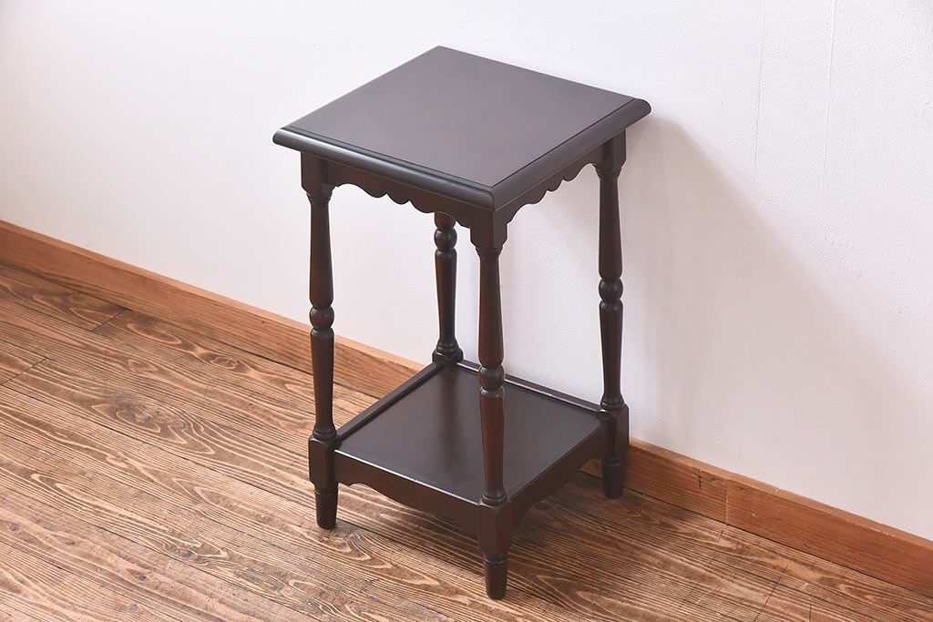 アンティーク雑貨　【O様ご成約品】中古　北海道民芸家具　HM853　落ち着きある色味と上品なデザインが魅力のサイドテーブル(花台)