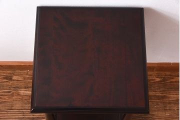 アンティーク雑貨　【O様ご成約品】中古　北海道民芸家具　HM853　落ち着きある色味と上品なデザインが魅力のサイドテーブル(花台)