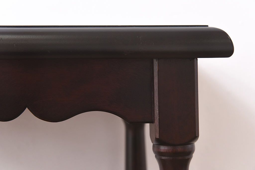 アンティーク雑貨　【O様ご成約品】中古　北海道民芸家具　HM853　落ち着きある色味と上品なデザインが魅力のサイドテーブル(花台)