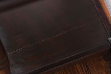 アンティーク雑貨　【O様ご成約品】中古　北海道民芸家具　HM853　落ち着きある色味と上品なデザインが魅力のサイドテーブル(花台)