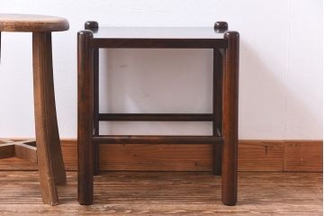 アンティーク雑貨　ビンテージ　北海道民芸家具　シンプルな小振りのスツール(花台、サイドテーブル)