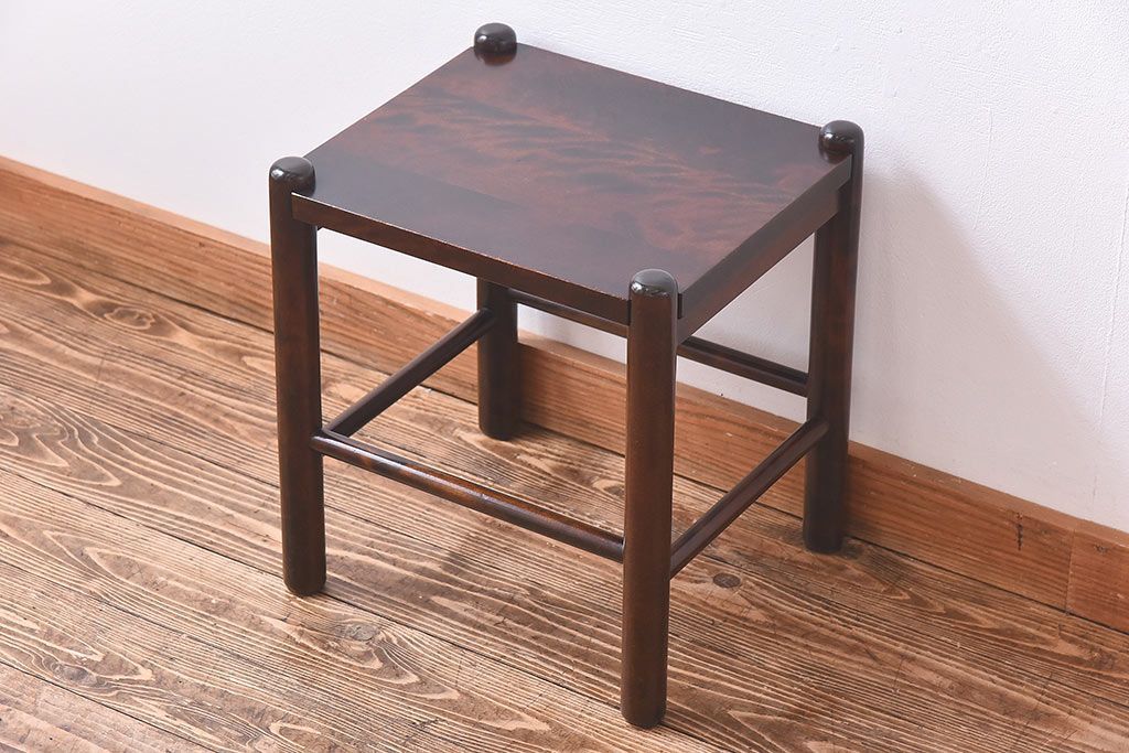 アンティーク雑貨　ビンテージ　北海道民芸家具　シンプルな小振りのスツール(花台、サイドテーブル)