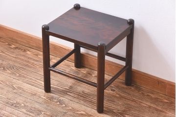 アンティーク雑貨　ビンテージ　北海道民芸家具　シンプルな小振りのスツール(花台、サイドテーブル)