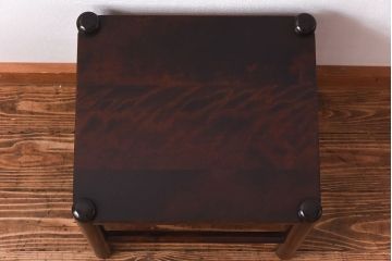 アンティーク雑貨　ビンテージ　北海道民芸家具　シンプルな小振りのスツール(花台、サイドテーブル)