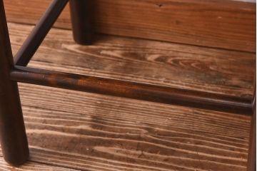 アンティーク雑貨　ビンテージ　北海道民芸家具　シンプルな小振りのスツール(花台、サイドテーブル)