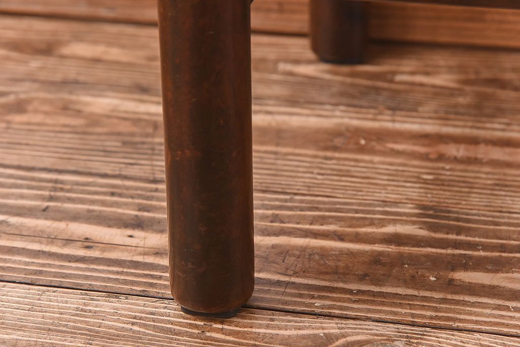 アンティーク雑貨　ビンテージ　北海道民芸家具　シンプルな小振りのスツール(花台、サイドテーブル)