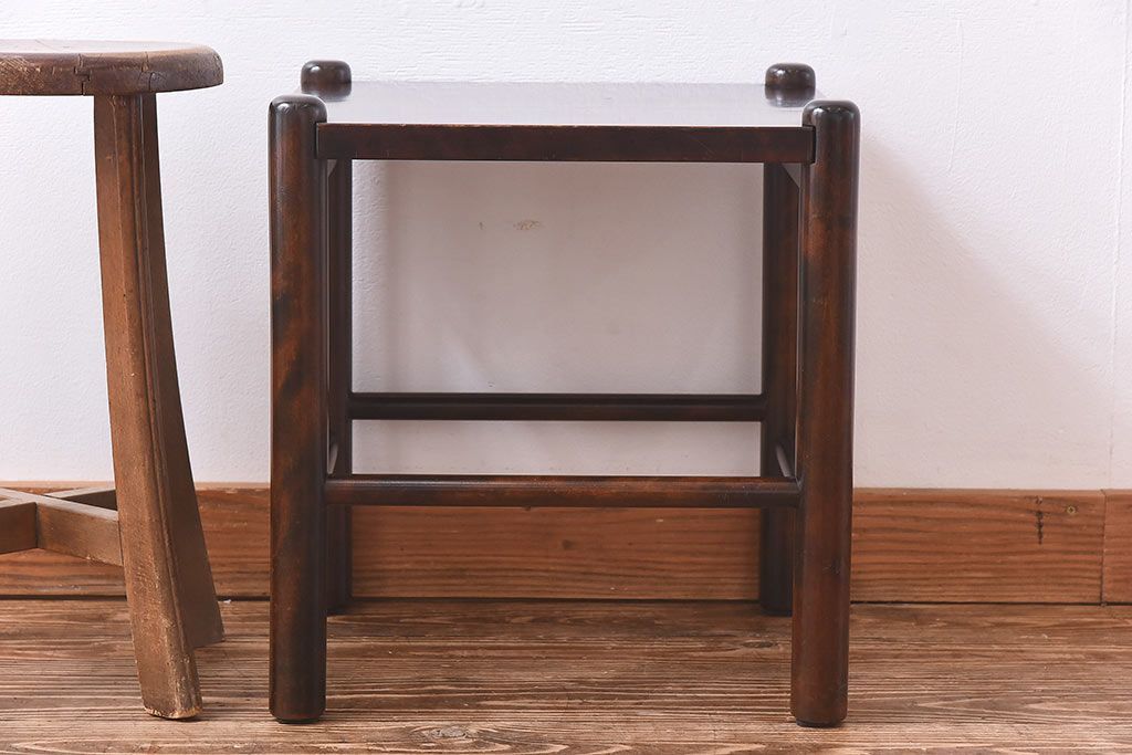 アンティーク雑貨　ビンテージ　北海道民芸家具　シンプルな小振りのスツール(花台、サイドテーブル)