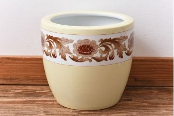 アンティーク雑貨　中古　オールドノリタケ(則武・日陶)　菊牡丹文がレトロな火鉢(鉢カバー、手あぶり)
