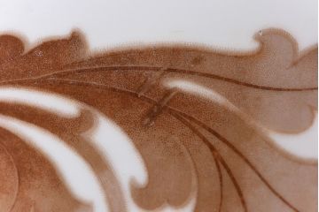 アンティーク雑貨　中古　オールドノリタケ(則武・日陶)　菊牡丹文がレトロな火鉢(鉢カバー、手あぶり)