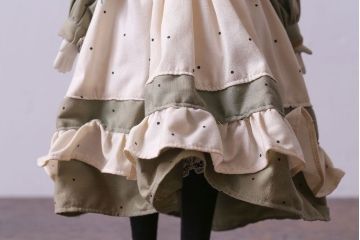 アンティーク雑貨　昭和レトロ　ビンテージ　優しげな印象のスタンド付きビスクドール(西洋人形)