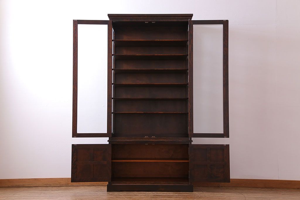 中古　希少な廃盤品!!　北海道民芸家具　OM158　上質な三方ガラス飾り棚(陳列棚、食器棚、ガラスケース)(1)