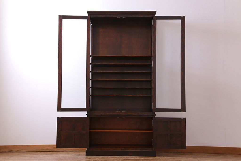 中古　希少な廃盤品!!　北海道民芸家具　OM158　上質な三方ガラス飾り棚(陳列棚、食器棚、ガラスケース)(1)